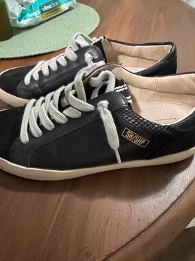 ShuShop Black and Gray Women's Casual Sneakers